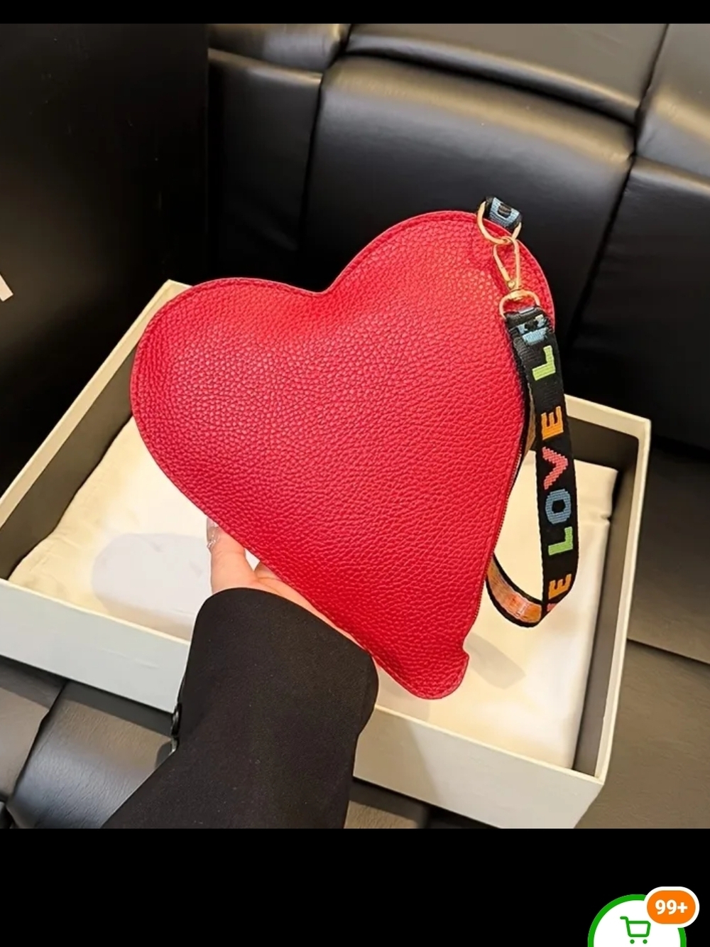 LAST ONE !!! Red Heart-Shaped Wristlet Bag - Picture 4 of 4